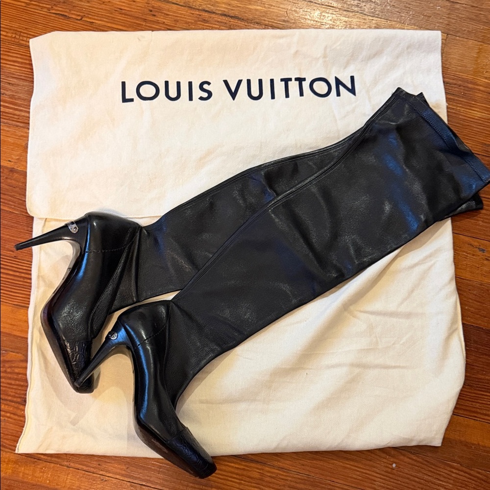 Authentic Louis Vuitton Black Leather Over the Knee Boots Croc Print Toe size 39